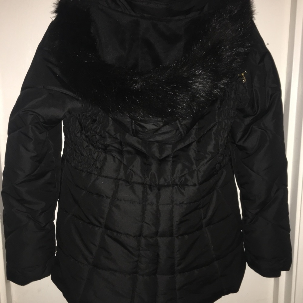 Black removeable fur hood puffer coat with lining